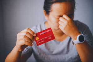 Como evitar o endividamento com o cartão de crédito